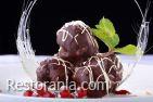 Desserts : Profiteroles with custard