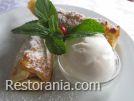 Desserts : Ukrainian strudel with apples and icecream