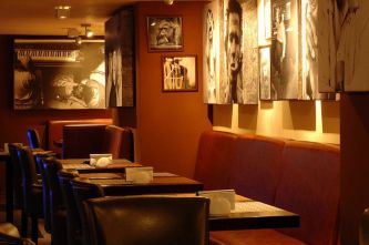 Restaurant   - GORILLA BAR